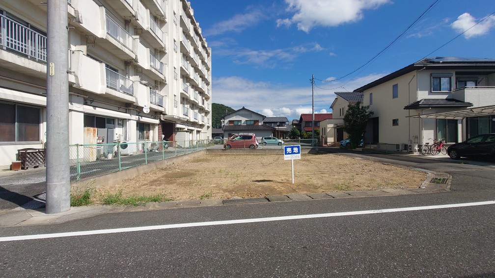 南側前面道路