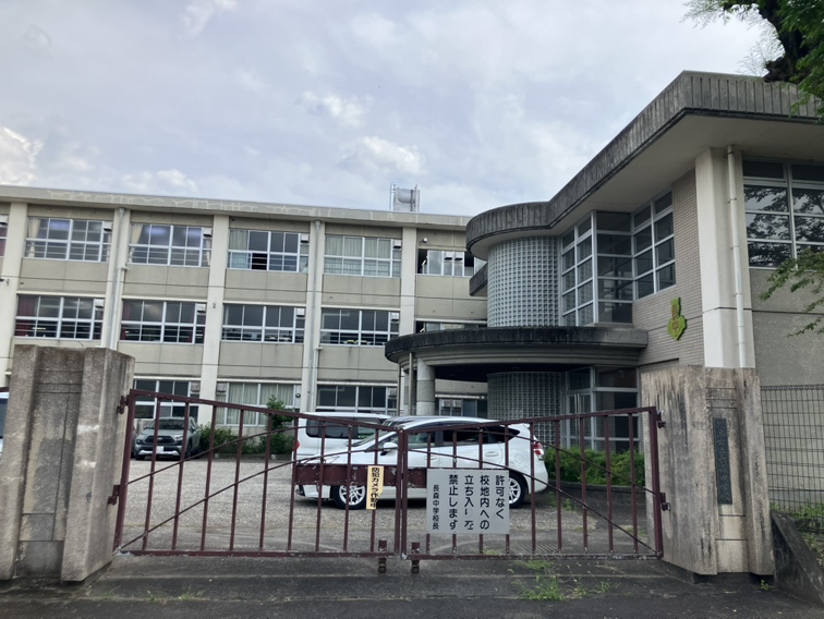 長森中学校 800ｍ徒歩10分